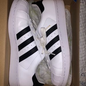 Adidas Superstar Sneakers
